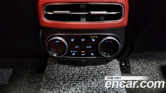 Genesis GV70 2024 — photo 18