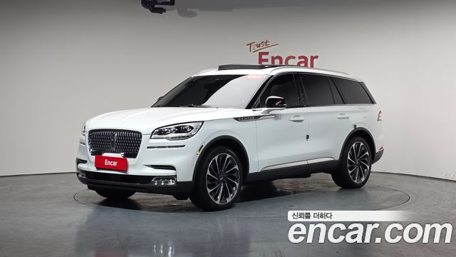 Lincoln Aviator 2023 — photo 1