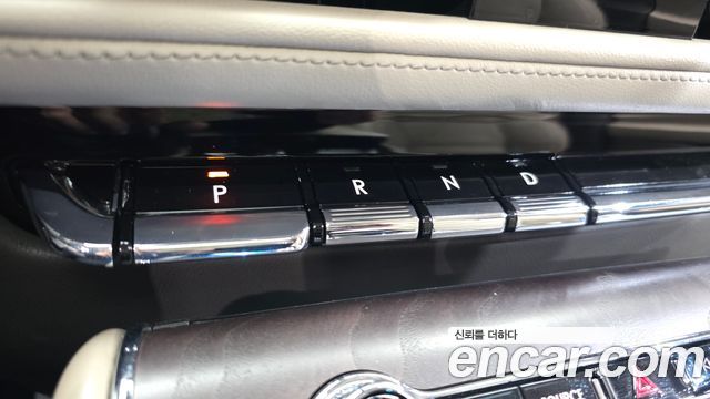 Lincoln Aviator 2023 — photo 9