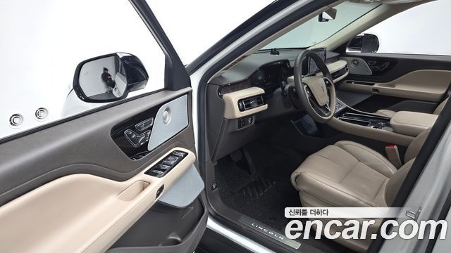 Lincoln Aviator 2023 — photo 11