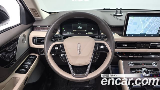 Lincoln Aviator 2023 — photo 13