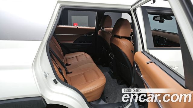 KG Mobility Torres 2023 — photo 12