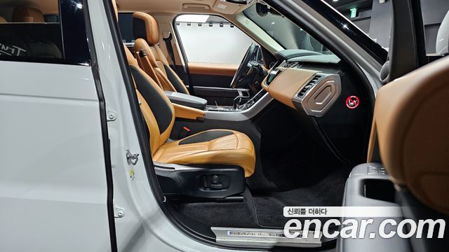 Land Rover Range Rover Sport 2020 — photo 10