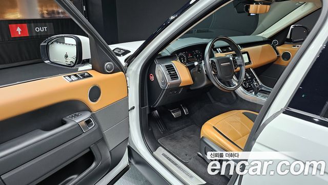 Land Rover Range Rover Sport 2020 — photo 11