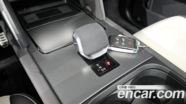 Land Rover Discovery Sport 2025 — photo 9