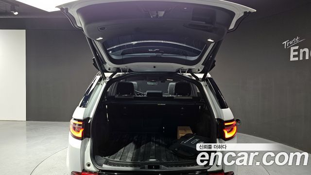 Land Rover Discovery Sport 2025 — photo 20