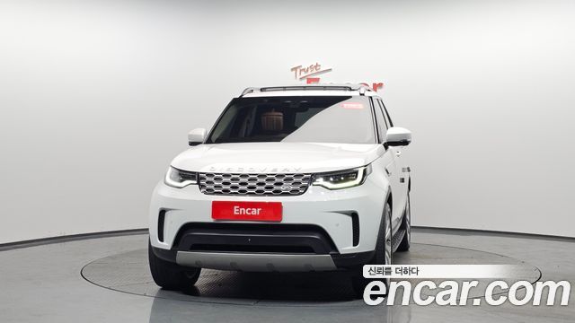 Land Rover Discovery 2022 — photo 3