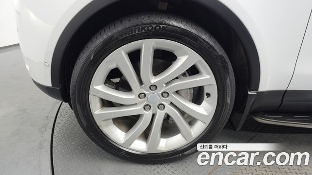 Land Rover Discovery 2022 — photo 5
