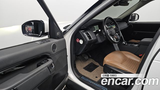 Land Rover Discovery 2022 — photo 11