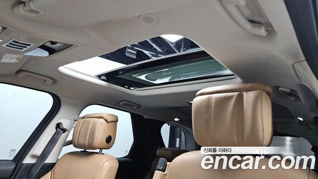 Land Rover Discovery 2022 — photo 18