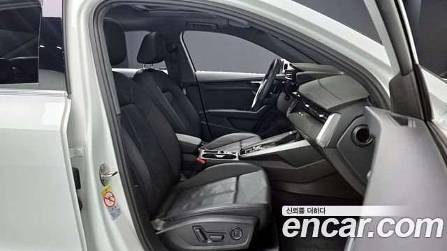 Audi A3 2022 — photo 10