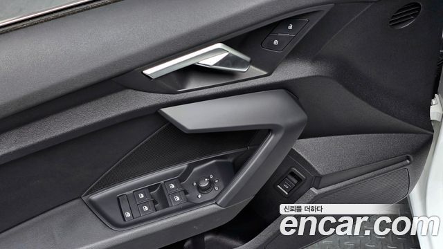 Audi A3 2022 — photo 18