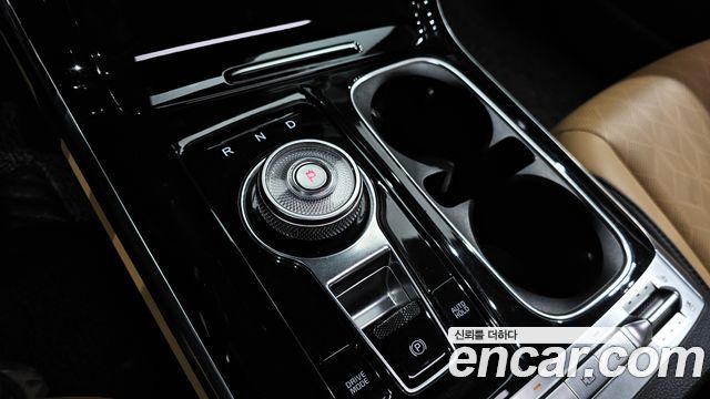 Kia Canival 2021 — photo 9