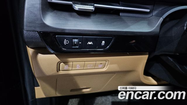 Kia Canival 2021 — photo 16