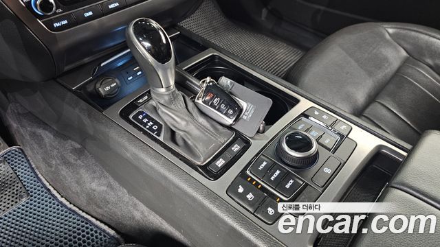 Hyundai Genesis 2016 — photo 9