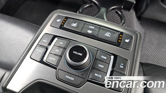 Hyundai Genesis 2016 — photo 19