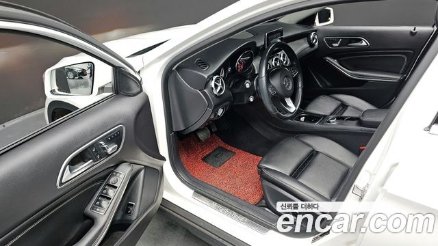 Mercedes-Benz GLA-Class 2019 — photo 12