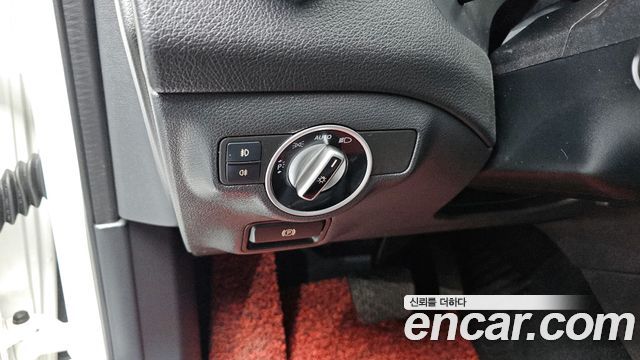 Mercedes-Benz GLA-Class 2019 — photo 18