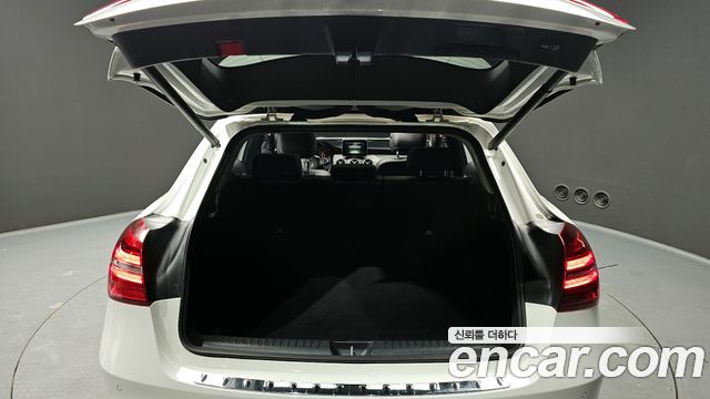 Mercedes-Benz GLA-Class 2019 — photo 20
