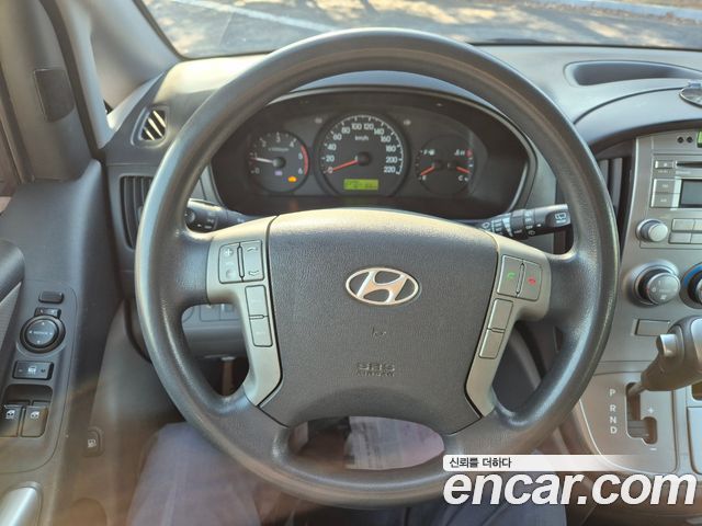 Hyundai Starex 2016 — photo 8