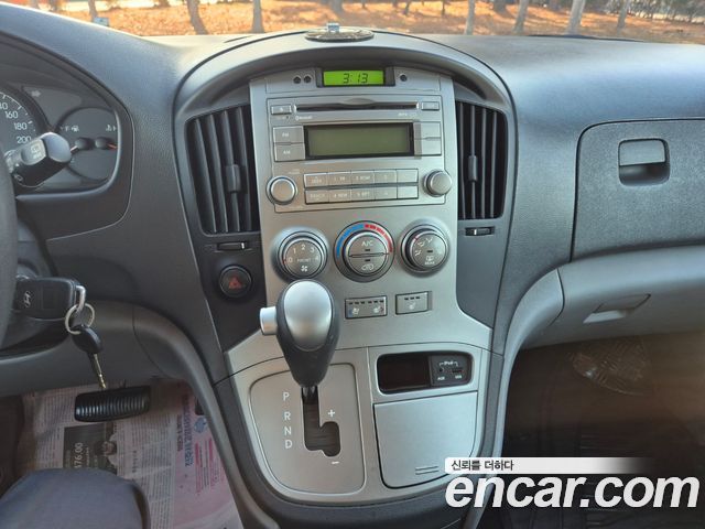 Hyundai Starex 2016 — photo 9