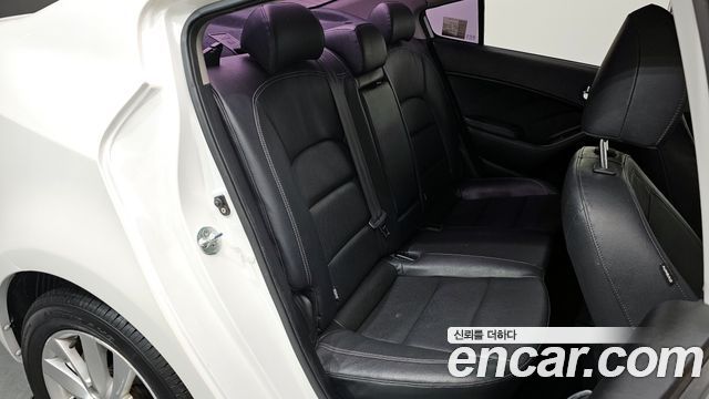Kia K3 2014 — photo 12