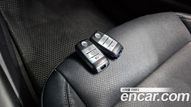 Kia K3 2014 — photo 18