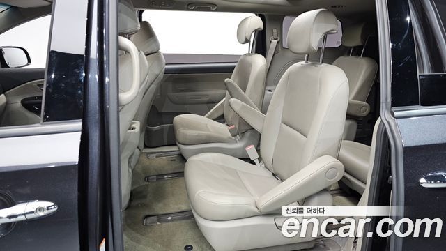Kia Canival 2019 — photo 12