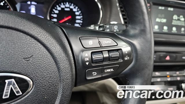 Kia Canival 2019 — photo 17
