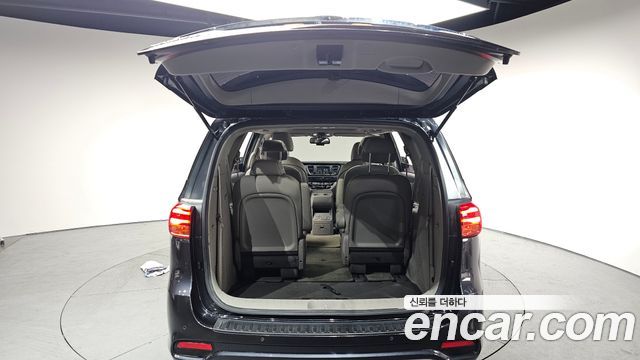 Kia Canival 2019 — photo 20
