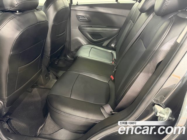 Chevrolet Korea Trax 2017 — photo 12