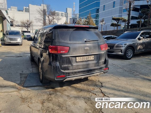 Kia Canival 2019 — photo 2