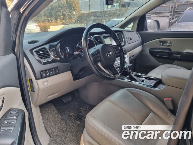 Kia Canival 2019 — photo 5
