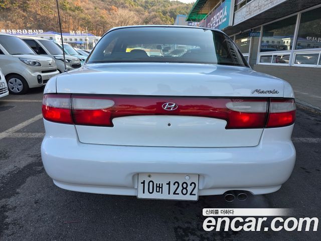Hyundai Marcia 1995 — photo 5
