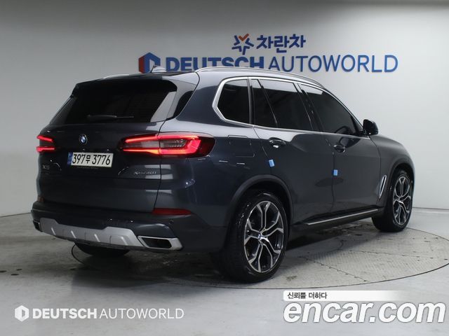 BMW X5 2021 — photo 2