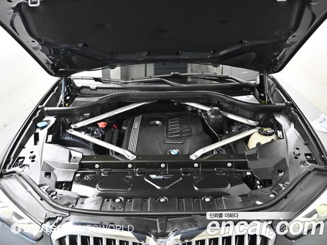 BMW X5 2021 — photo 6