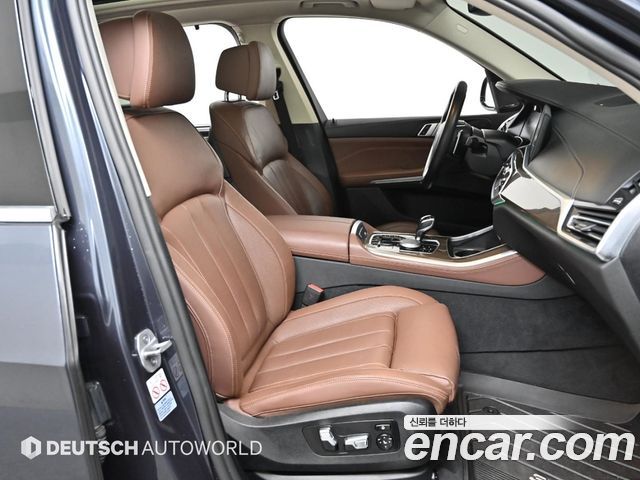 BMW X5 2021 — photo 10