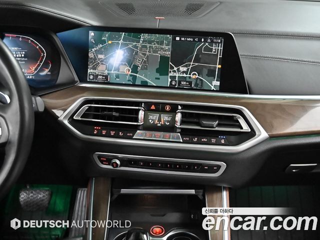 BMW X5 2021 — photo 14
