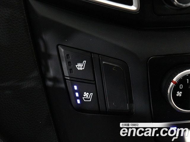Hyundai Starex 2021 — photo 11