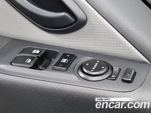 Hyundai Starex 2021 — photo 13