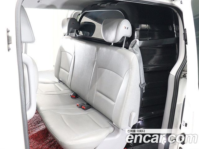 Hyundai Starex 2021 — photo 17