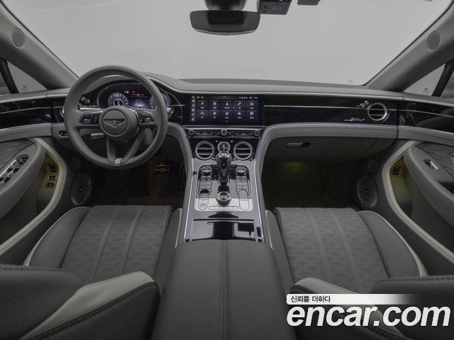 Bentley Continental 2025 — photo 6