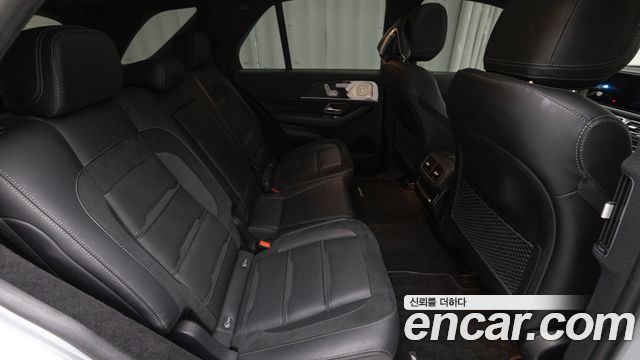 Mercedes-Benz GLE-Class 2023 — photo 10