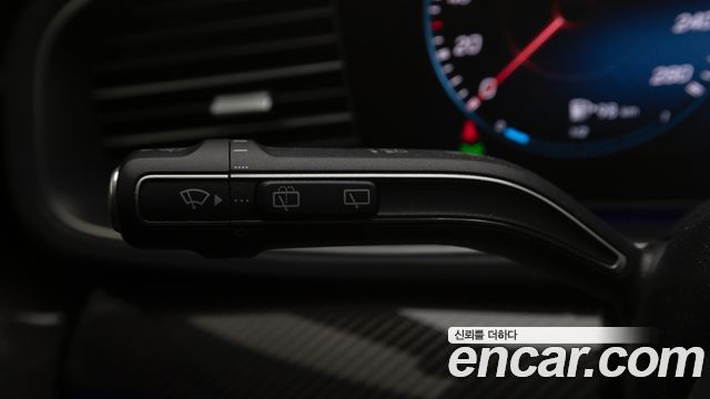 Mercedes-Benz GLE-Class 2023 — photo 18