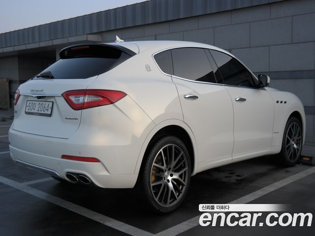 Maserati Levante 2018 — photo 4