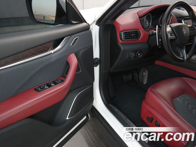 Maserati Levante 2018 — photo 10