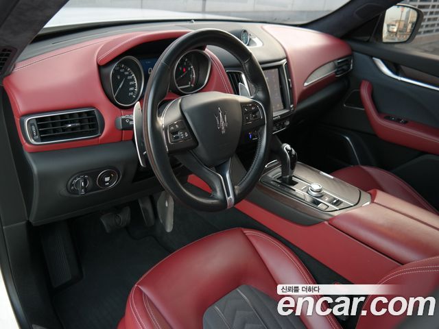 Maserati Levante 2018 — photo 16