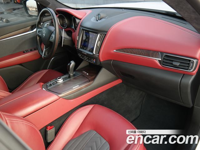 Maserati Levante 2018 — photo 17