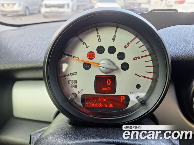 Mini Cooper 2013 — photo 11