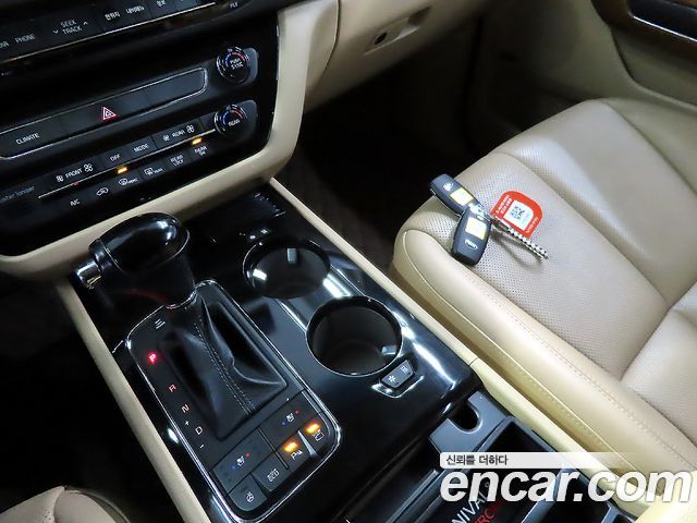 Kia Canival 2016 — photo 12